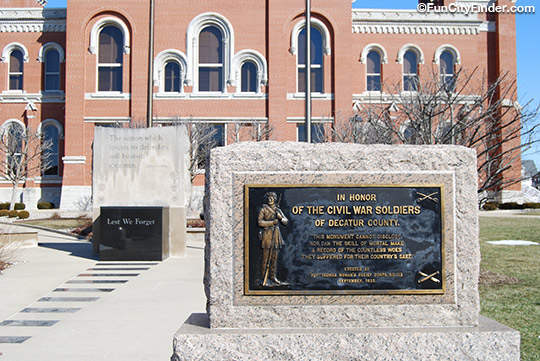 Soldiers-Monument-Greensburg-540