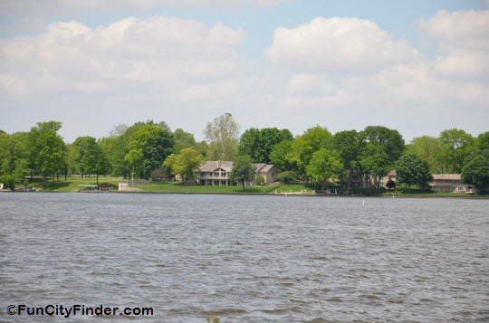 A spectacular mansion on Morse Lake