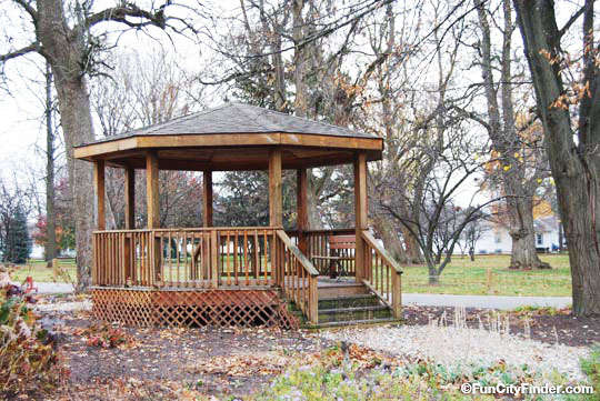 Photograph of a gazebo in Memorial Park in Lebanon, Indiana