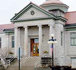 Photo of the Morgan County library in Martinsville, Indiana